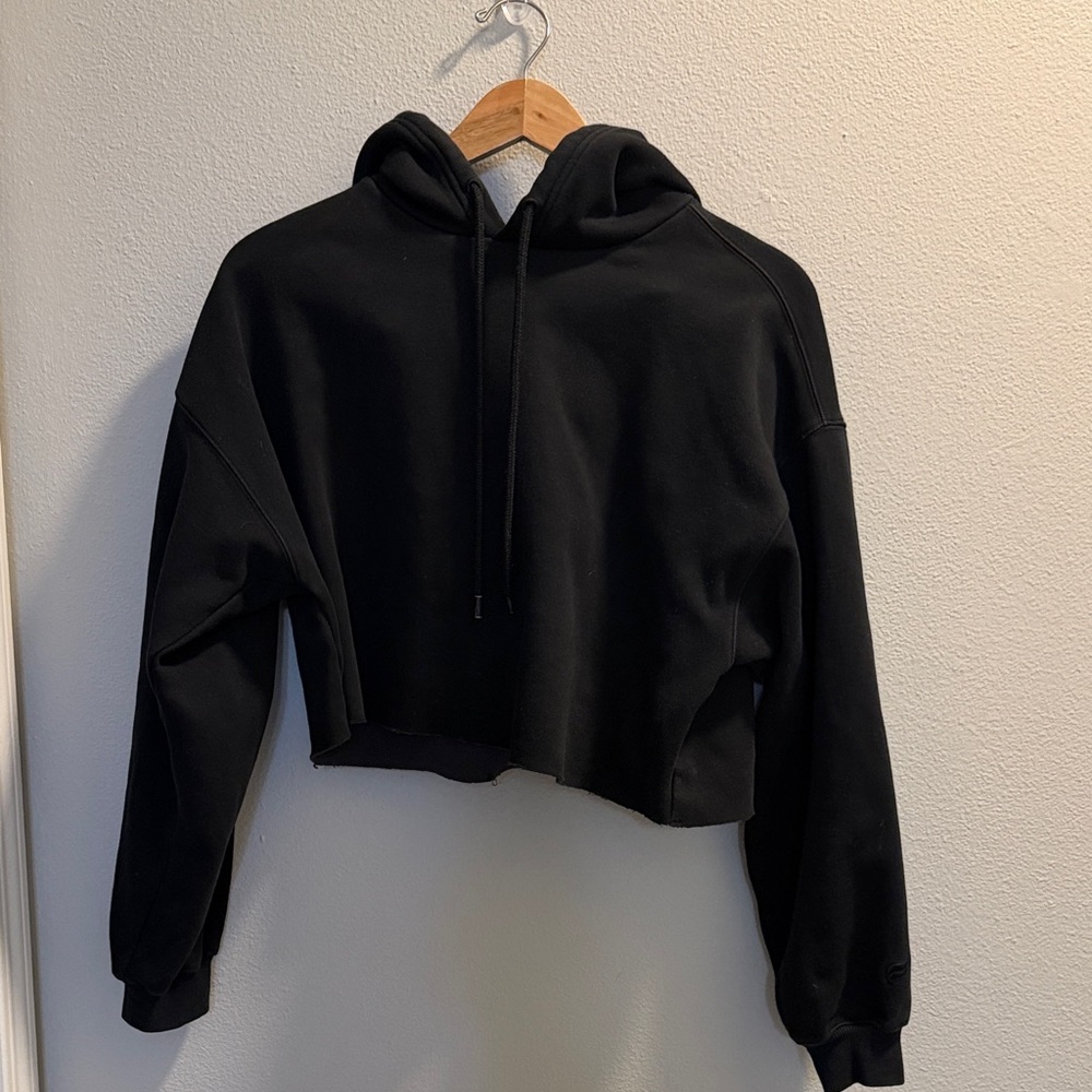 Fabletics Black Cropped Sweatshirt